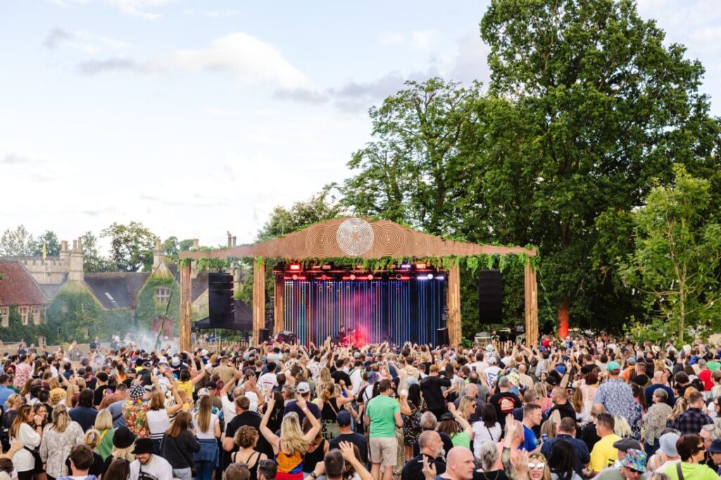 Sasha & John Digweed To Play 5-Hour B2B At 17th Century English Manor